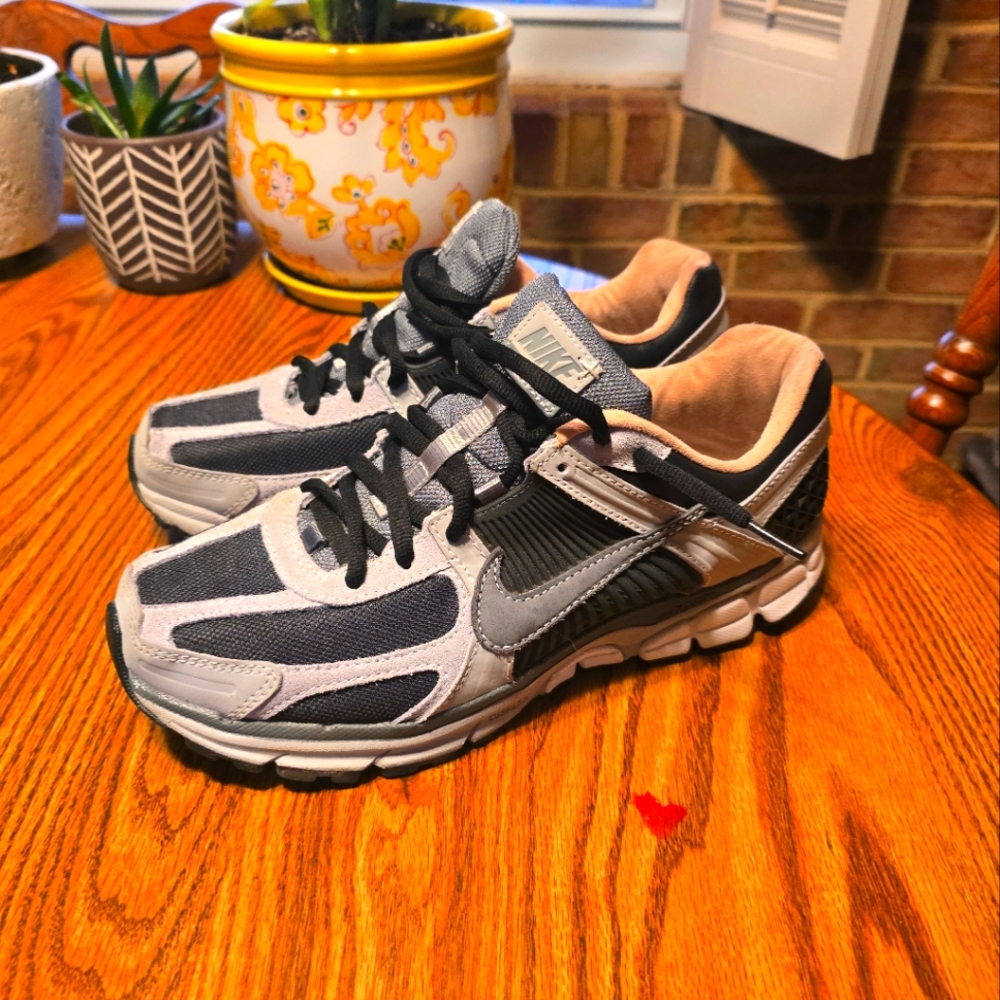 Nike Vomero 5